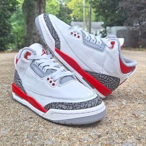 AIR JORDAN 3 RETRO GS “FIRE RED“ Size 5Y/Women's Size 6.5